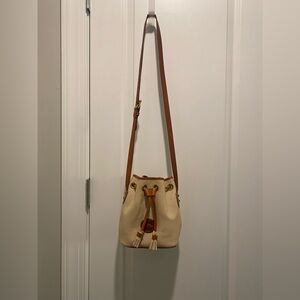 Vintage Dooney & Bourke Small Drawstring Leather Bucket Bag Made In USA Beige